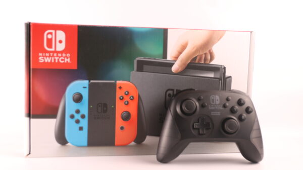 Nintendo Switch本体+ワイヤレスホリパッドを出張買取しました！Nintendo Switch買取